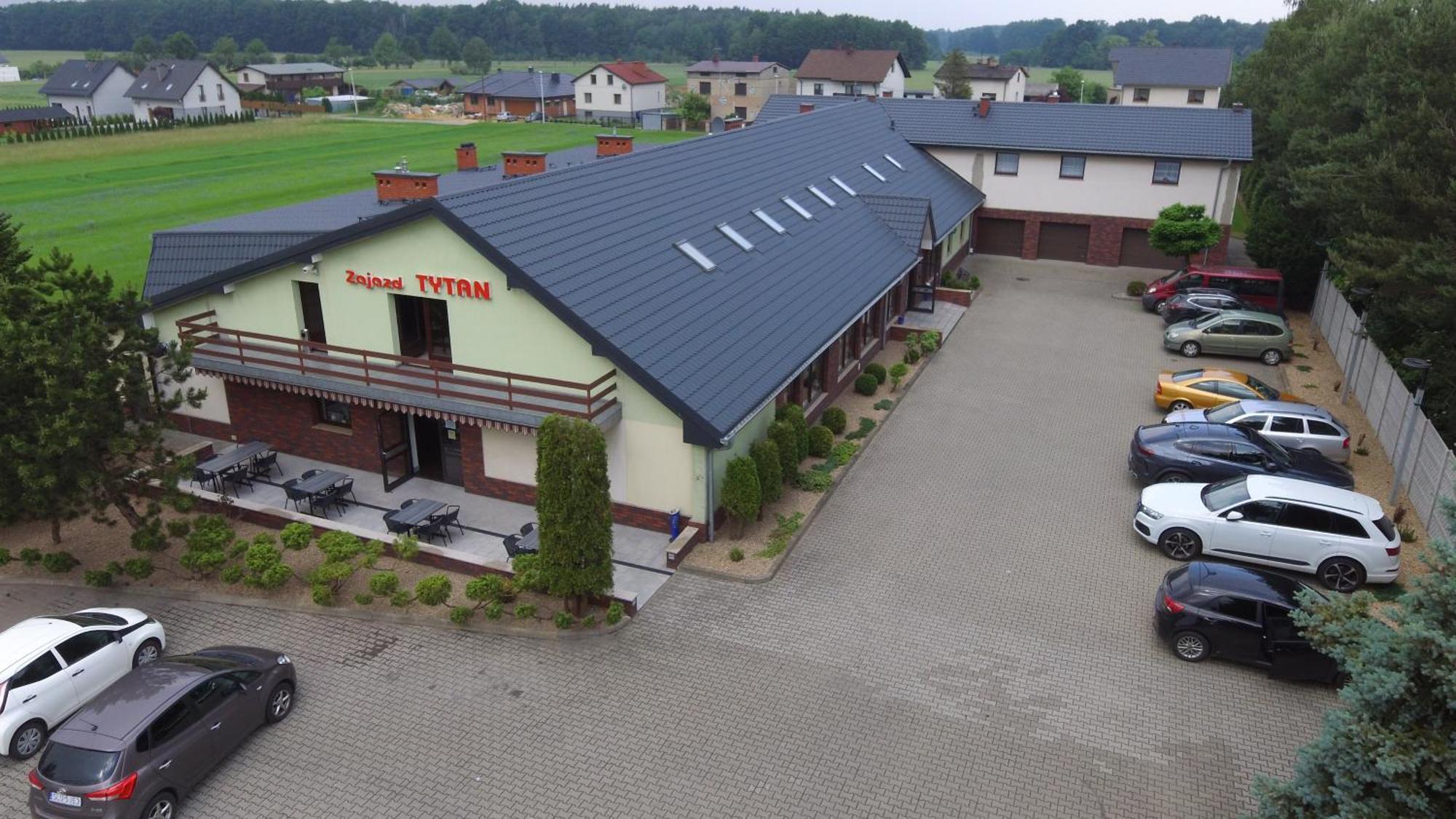 Zajazd Tytan Kochanowice Экстерьер фото