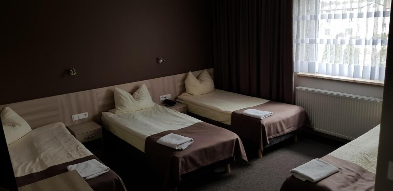 Zajazd Tytan Kochanowice Экстерьер фото